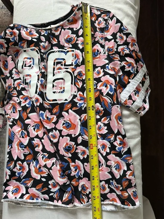 Maeve Anthropologie Floral Graphic Tee 86 Short Sleeve Top Black Pink Size Large - Picture 9 of 9